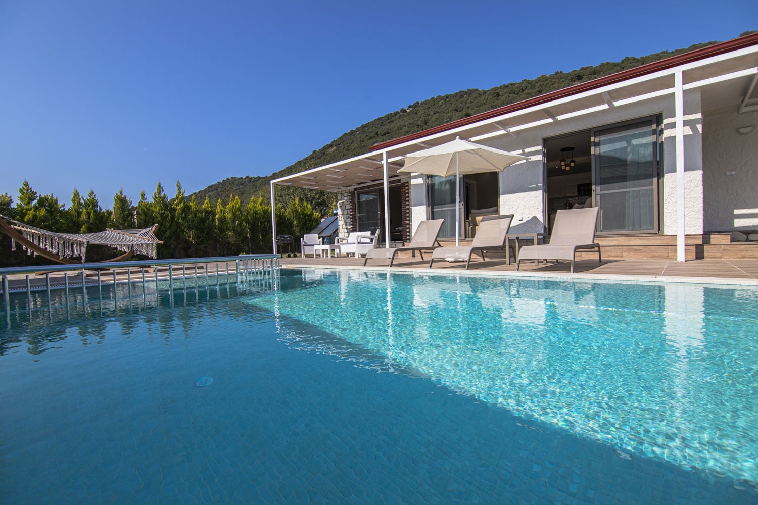 Villa Alaçatı İslami Tatil Villaları